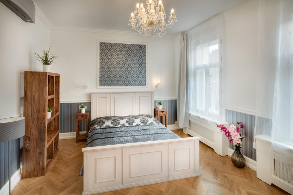 Veleslavinova - Old Town Apartment Прага Екстериор снимка